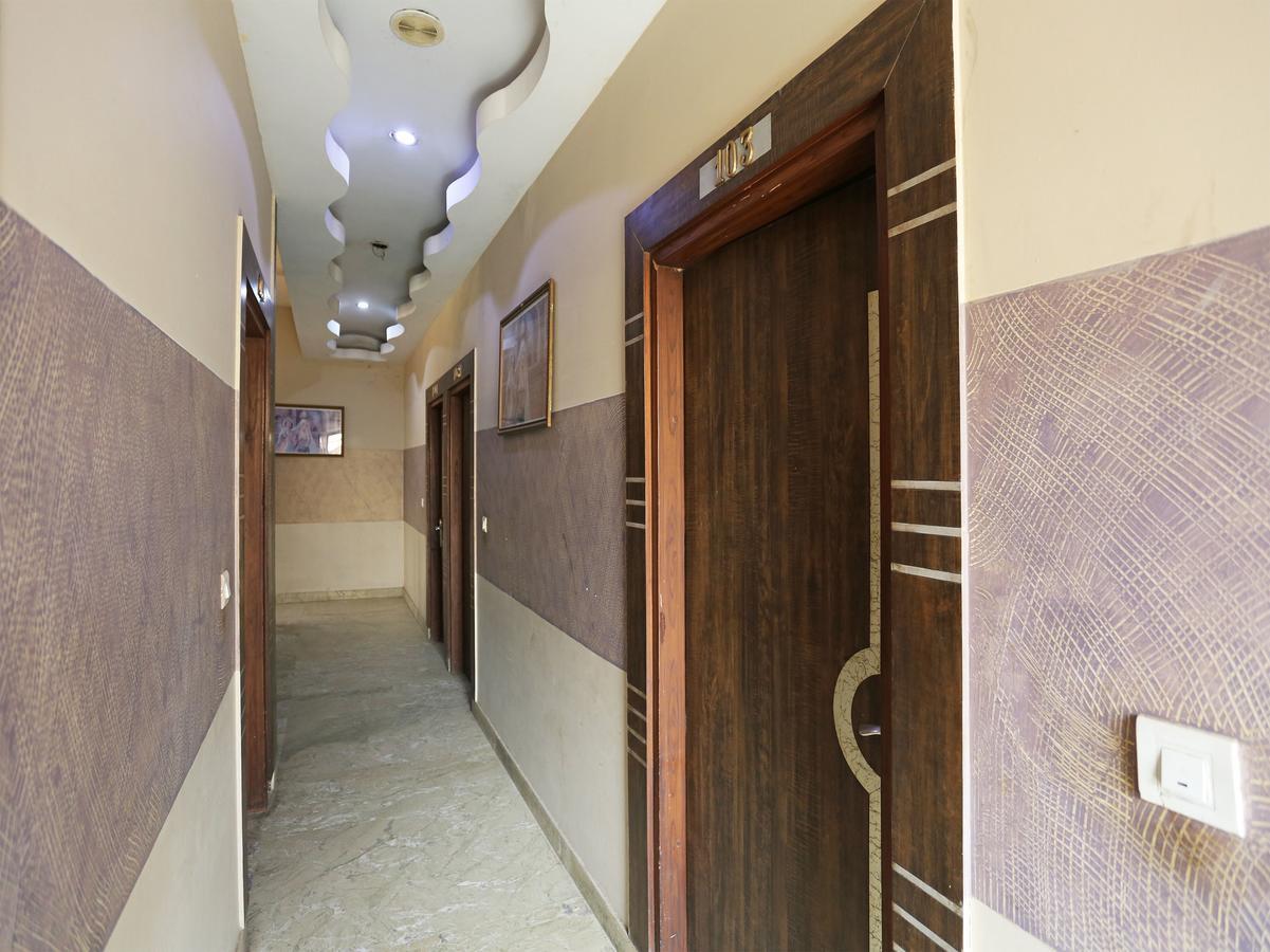 Sheel Gopal Vision Hotel Mathura Eksteriør billede