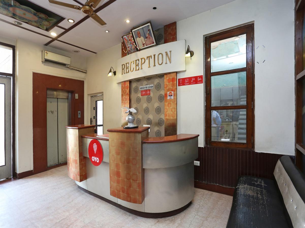 Sheel Gopal Vision Hotel Mathura Eksteriør billede
