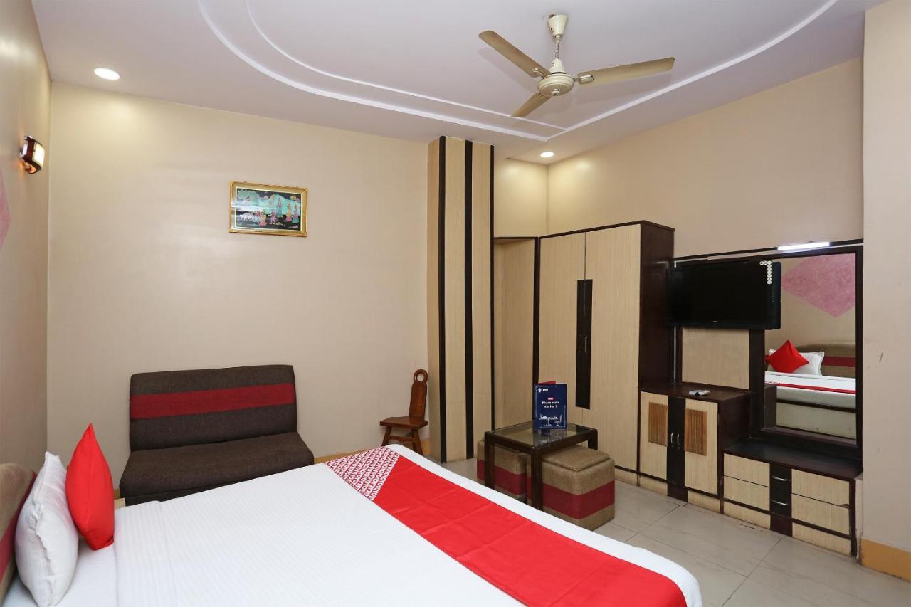 Sheel Gopal Vision Hotel Mathura Eksteriør billede