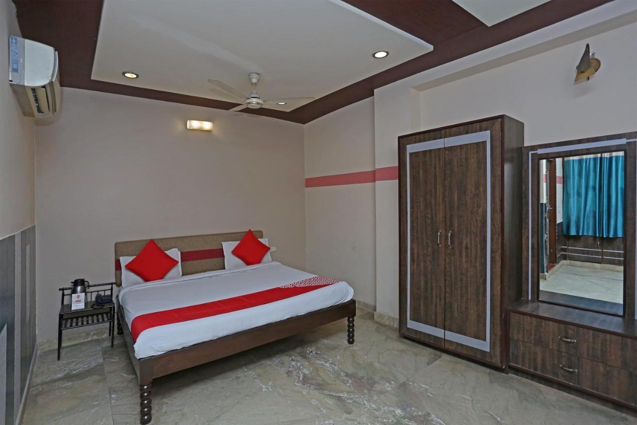 Sheel Gopal Vision Hotel Mathura Eksteriør billede