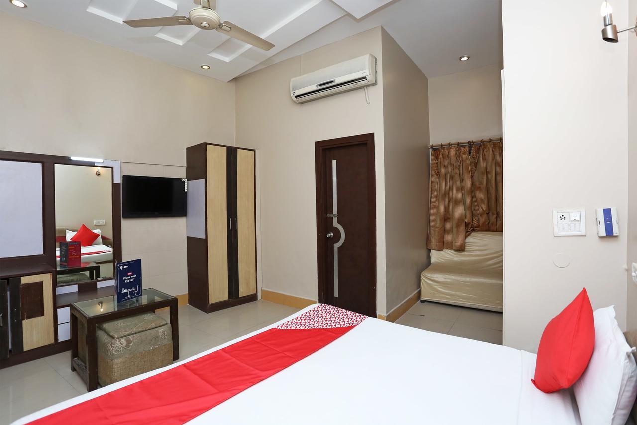 Sheel Gopal Vision Hotel Mathura Eksteriør billede